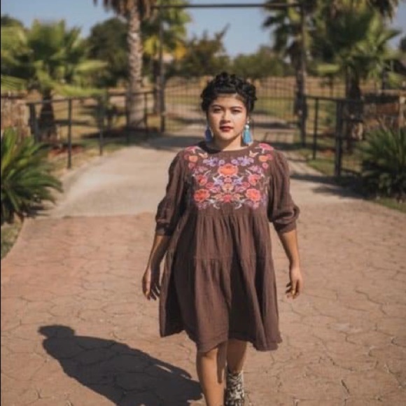 Dress - Picture 4 of 5